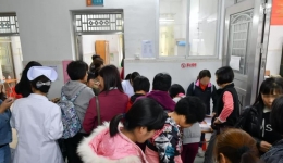 开平市中心医院乳腺疾病中心与外科党支部、塘口卫生院联合义诊现场纪实