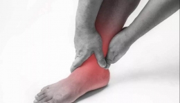 扭到脚了怎么办？正规处理看这里！