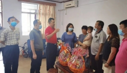 【关爱护士，致敬生命的守护者】护士节系列活动之二：开展爱“护”周慰问活动