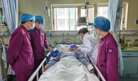 中山一院顶尖重症专家深度扎根，开平市中心医院危重症救治开启“国家队”模式