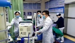 【骏马笃行护侨乡 医心守岁暖新春】开平市中心医院2026年春节坚守岗位纪实